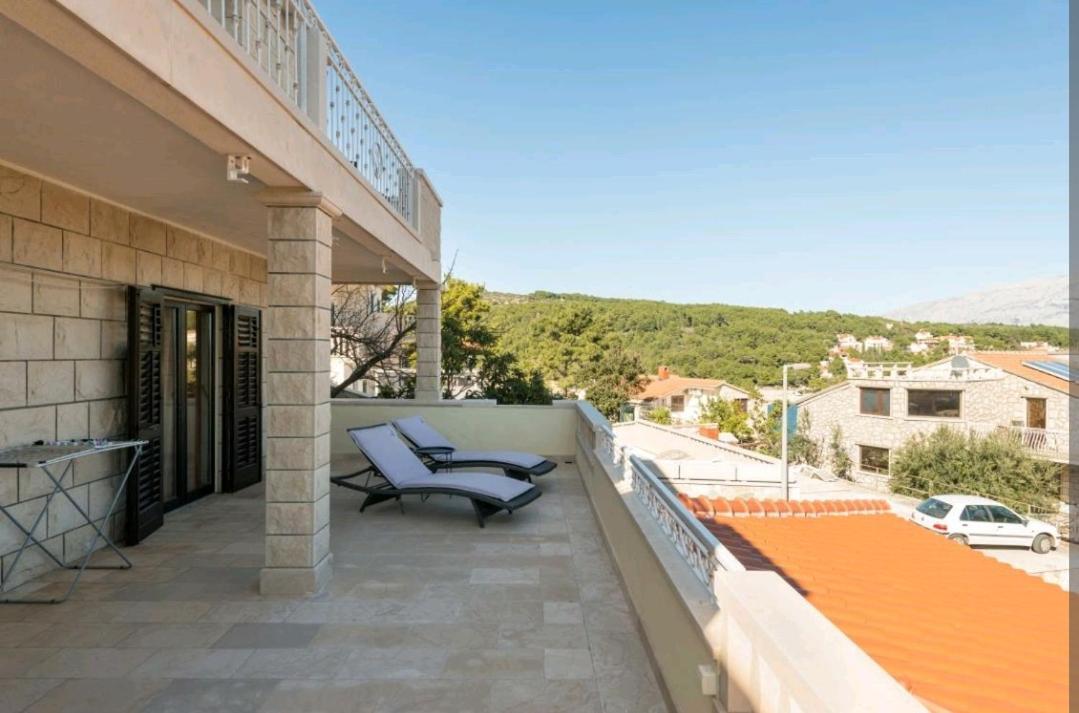 Apartments Siesta Sumartin Exterior photo